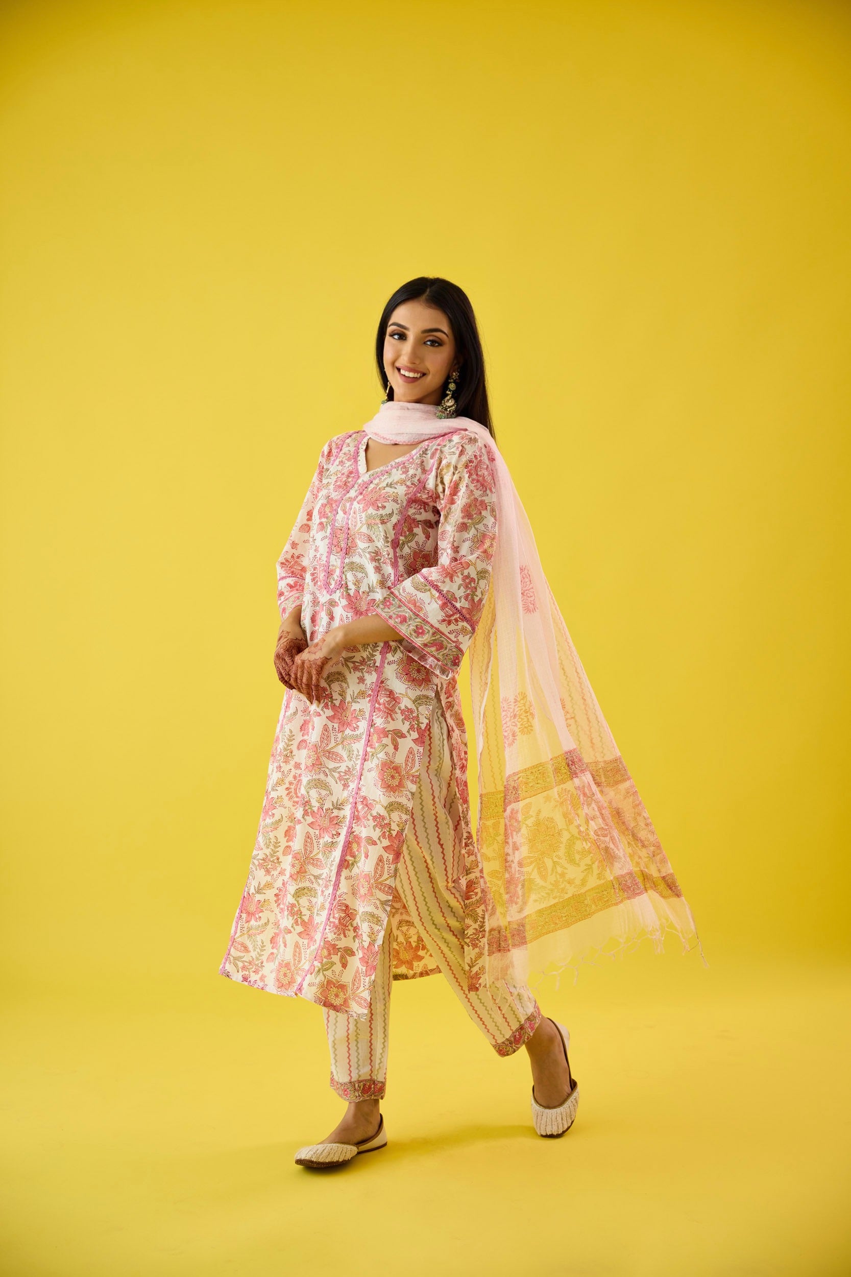 Mehrunissa Pink & White Cotton Kurta Set