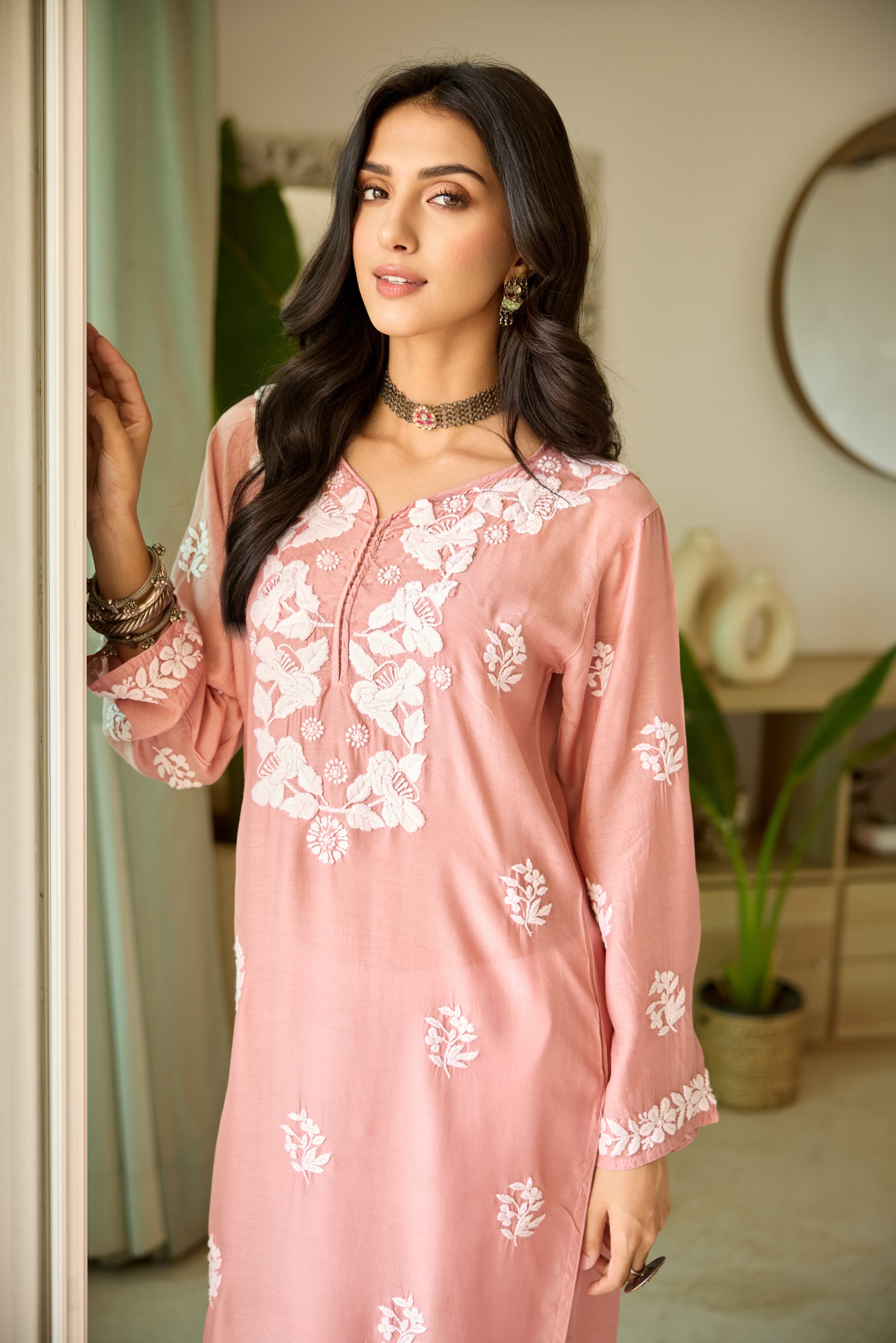 Crest Dusty Pink Muslin Hand Embroidered Chikankari Kurta