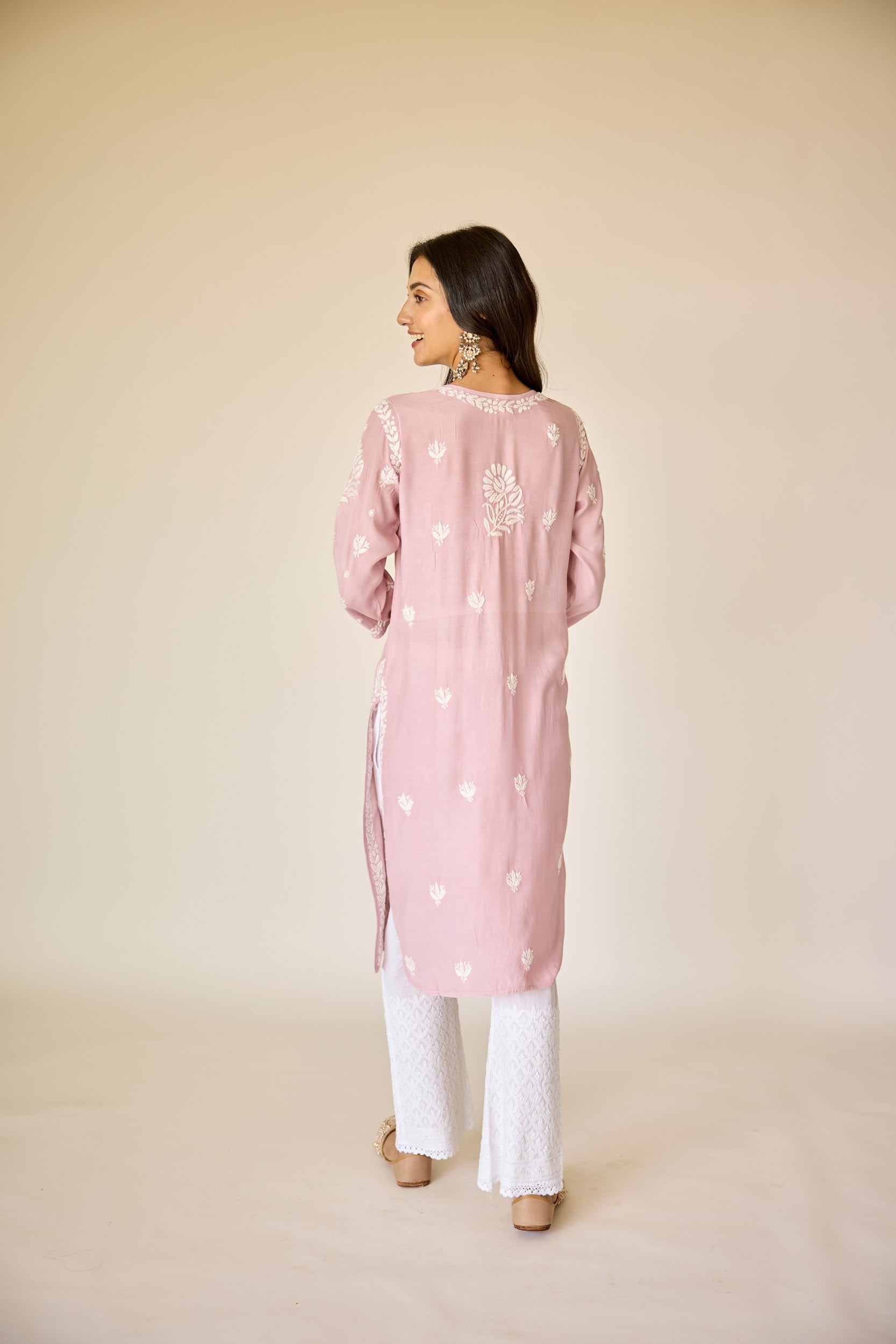 Noura Dusty Pink Muslin Hand Embroidered Chikankari Kurta