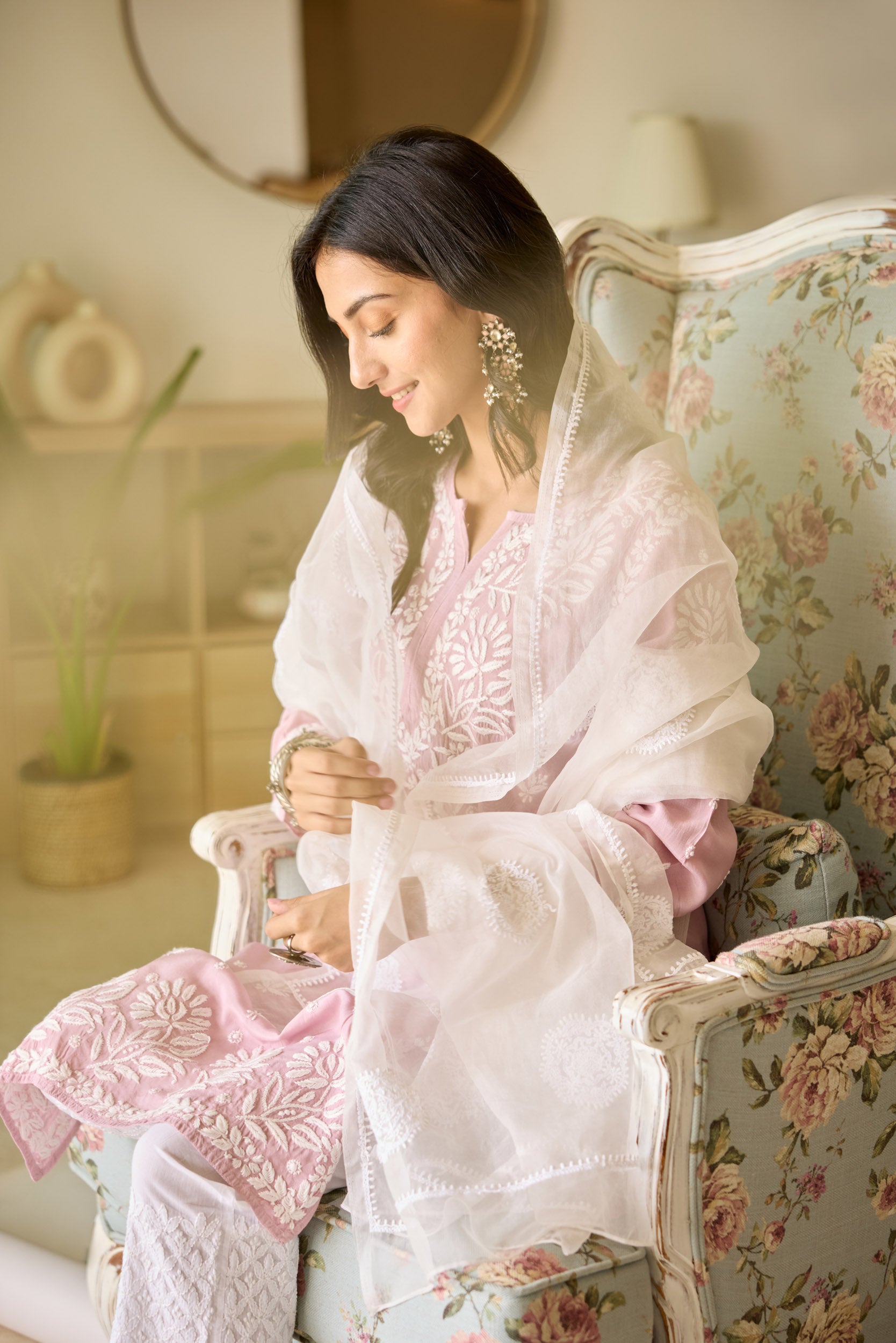 Noura Dusty Pink Muslin Hand Embroidered Chikankari Kurta