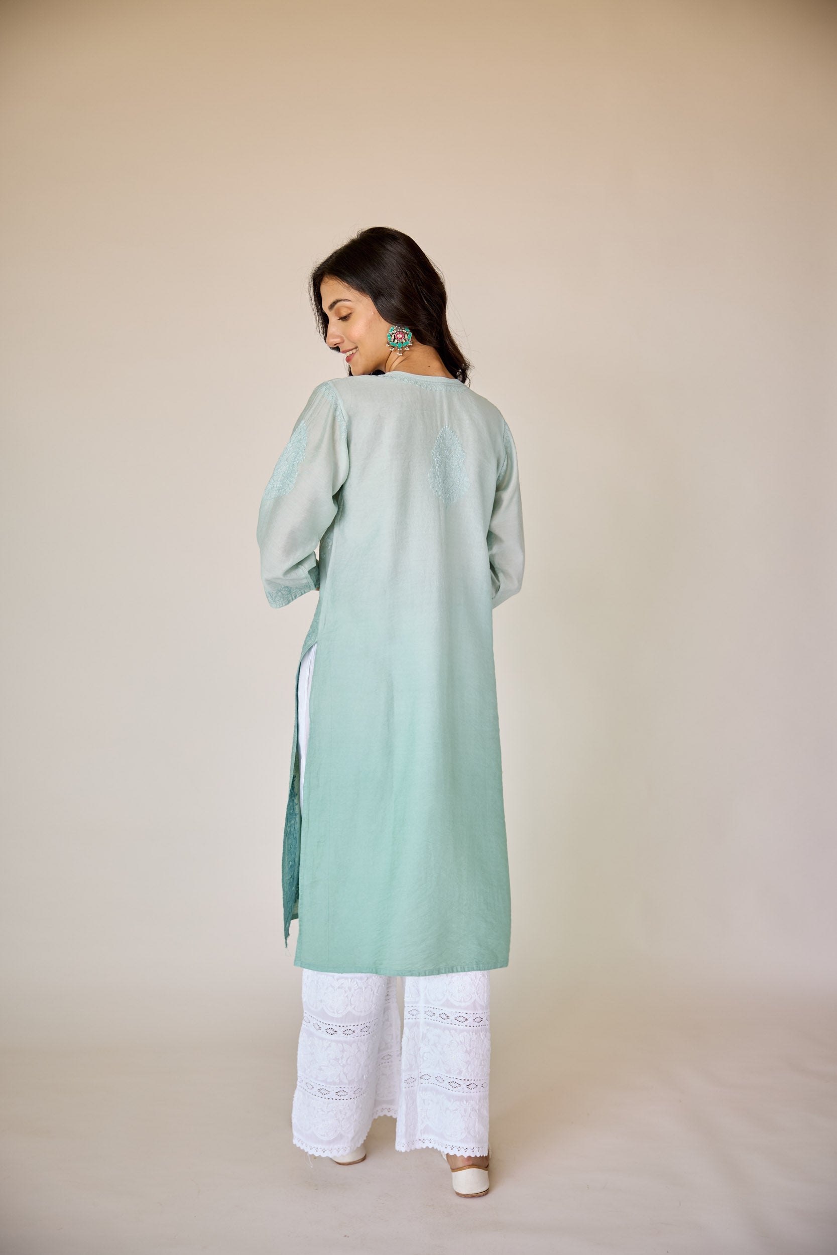 Basima Teal Ombre Chanderi Hand Embroidered Chikankari Kurta